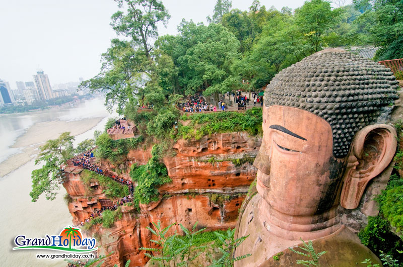 พระใหญ่แห่งเขาเล่อซาน พระพุทธรูปที่ใหญ่ที่สุดในโลก